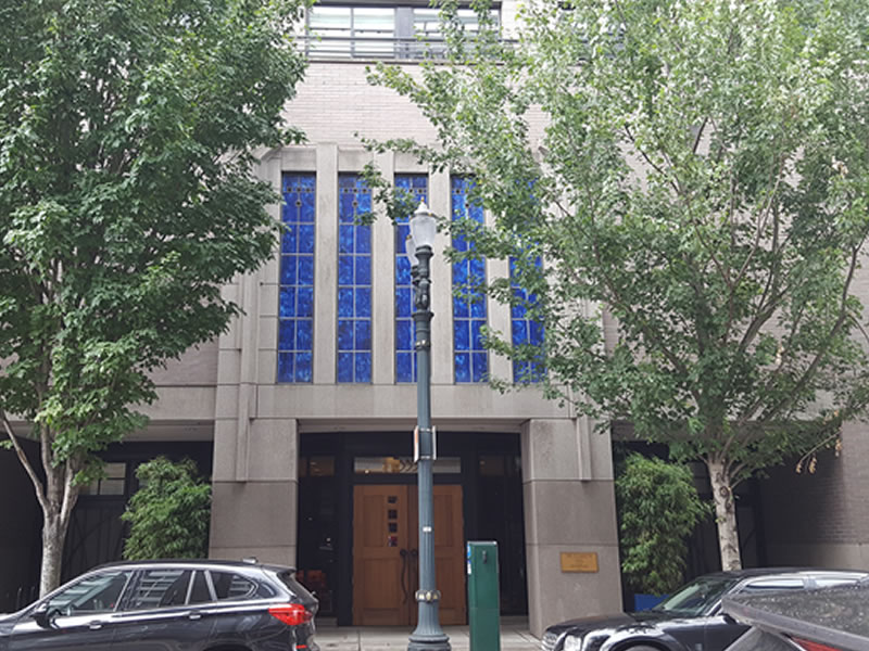 The Elizabeth stained glass